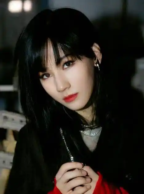 高考成绩出来,张真源成绩被赞扬了.