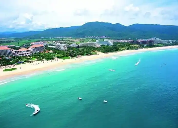 三亚亚龙湾买房怎么选:华皓亚龙府pk亚龙湾壹号_海南三亚哪里买房好