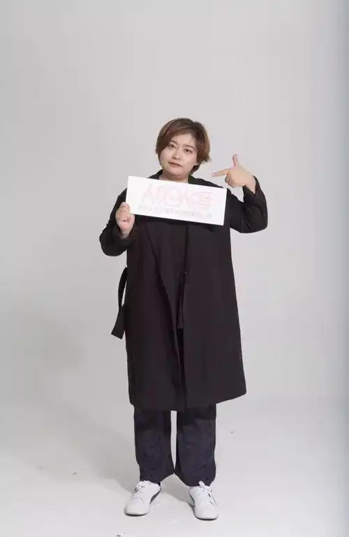 先后投资参股了武汉乐风艺社,郑州cais中韩舞蹈艺术中心两家培训机