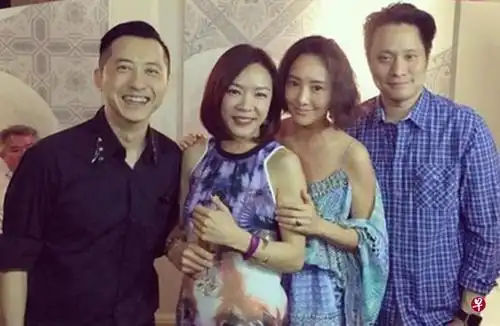 哈林(左)和老婆张嘉欣(左二)传出做人成功.(互联网)