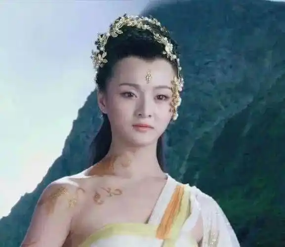 原创16位女娲扮演者张梓琳似美人鱼盖鸣晖最有味道