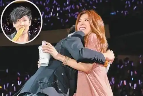 后来林俊杰多次公开表白田馥甄,还让ella牵线,甚至上演了演唱会送豆浆