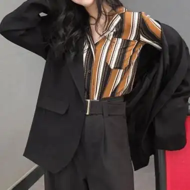 高清西装女半身头像图片大全 女生头像图片大全 -【爱个性】