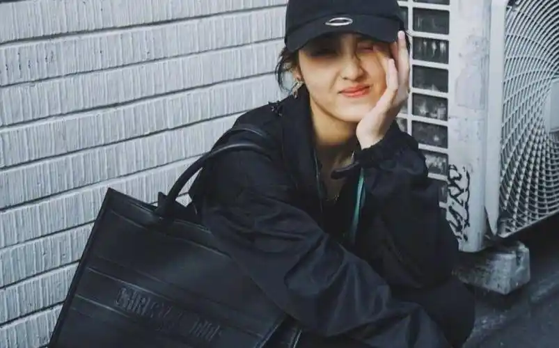 原创从"地震"中走出的张子枫,何炅黄磊都爱她,到底有何过人之处?