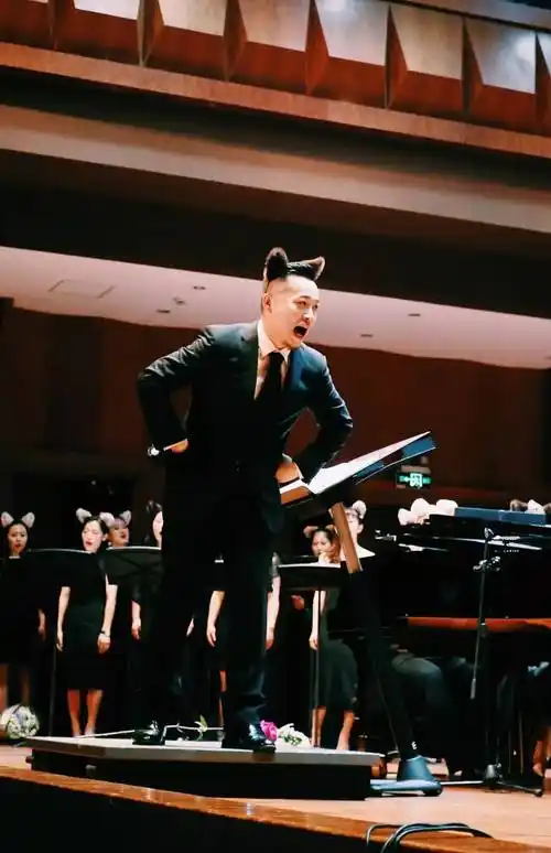 深度揭秘彩虹合唱团:一个魔都的"兴趣小组"如何一本正经地胡说