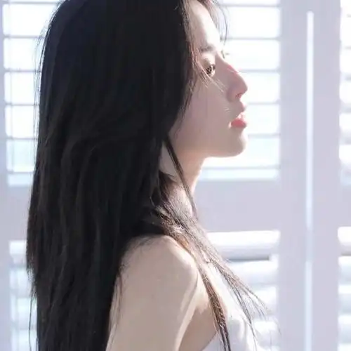 侧脸 女生头像意境女生头像忧伤侧脸高清唯美的头像真人女生侧脸伤感