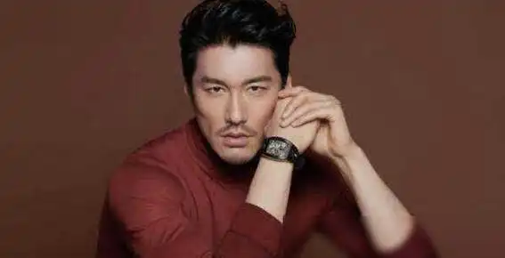 有翡惊现胡兵身影演技炸裂你敢错过