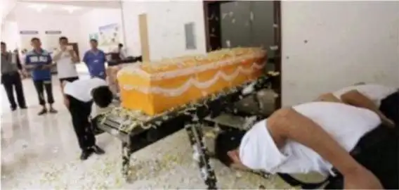 火葬场员工透露有一种尸体无人敢烧就算家属要求也不行