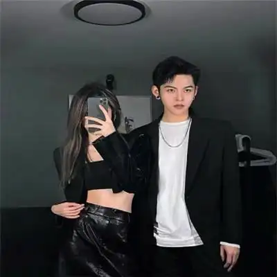 情头 情侣 双人真人一人一半