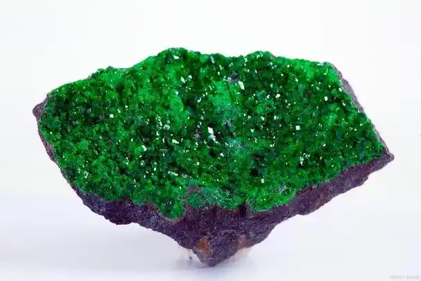 「藏品鉴赏」橄榄绿玻璃陨石