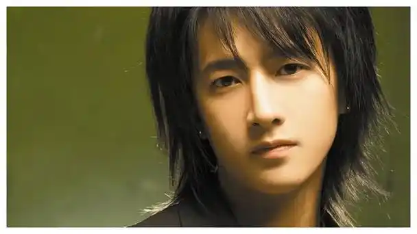 《从韩流鼻祖到《猎冰》小配角,他的整容式演技惊艳全场》|韩庚|阿乐