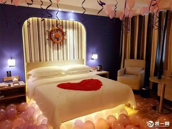 情侣房间如何装饰?