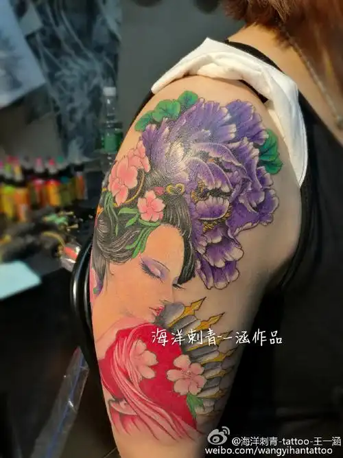 纹身##艺伎纹身#传统,彩色,艺伎,微信/.