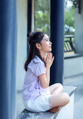 【音美艺术】《听我说谢谢你》李昕融