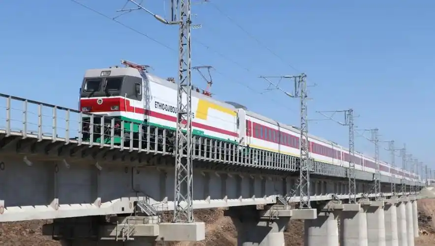 因疫情中断10个月中企运营亚吉铁路恢复客运