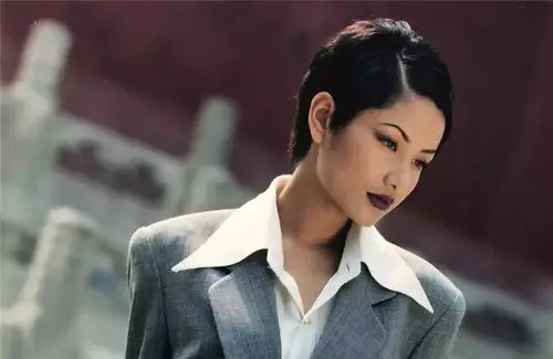 瞿颖变身谐星,社交动态不断,最近可能传出喜讯