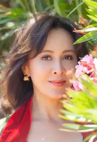 奚梦瑶向刘嘉玲请教婚姻保鲜秘诀,刘嘉玲智慧回应_变化_思考_问题