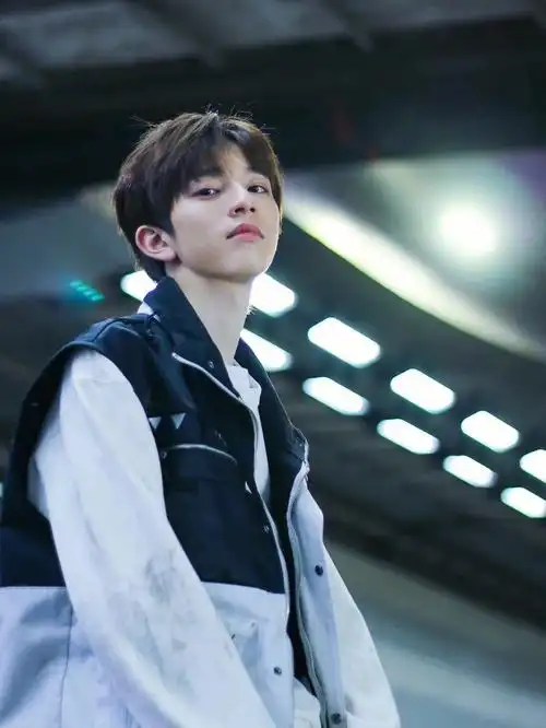 刘冠佑moonshot74自修6p