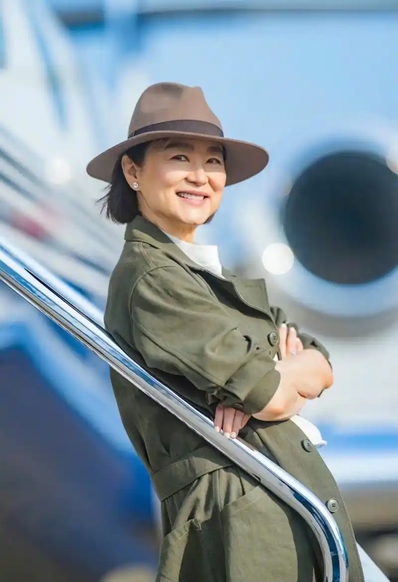 69岁林青霞近照曝光,九十年代的她不知被多少观众视为荧幕女神,一转眼