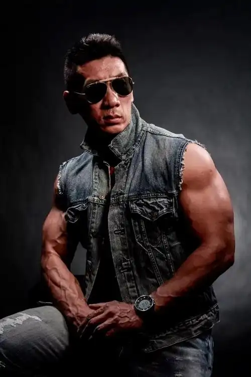 2015 拍照亚洲健身健美冠军 费菲,潘峰,张清香(摄影徐铁)