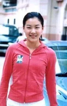 伏明霞发胖身材走样 对子女教育严厉