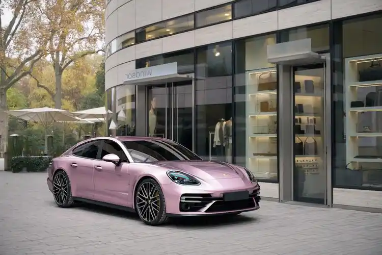 保时捷——帕拉梅拉/樱花粉