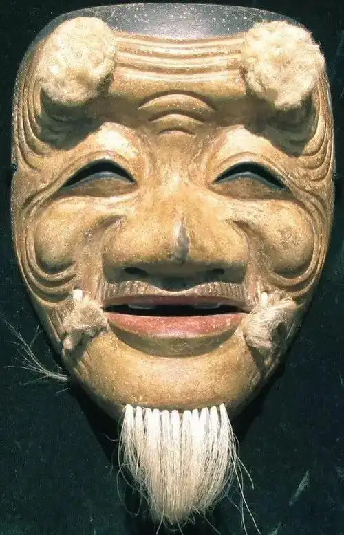 日本「幽玄的艺术」の 神秘面具-能面