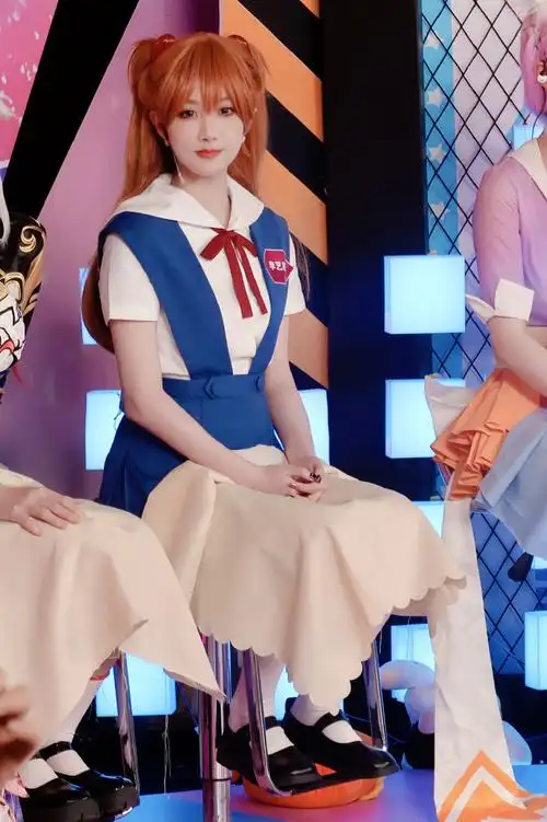 李艺彤伯远官宣 夜淘宝pk