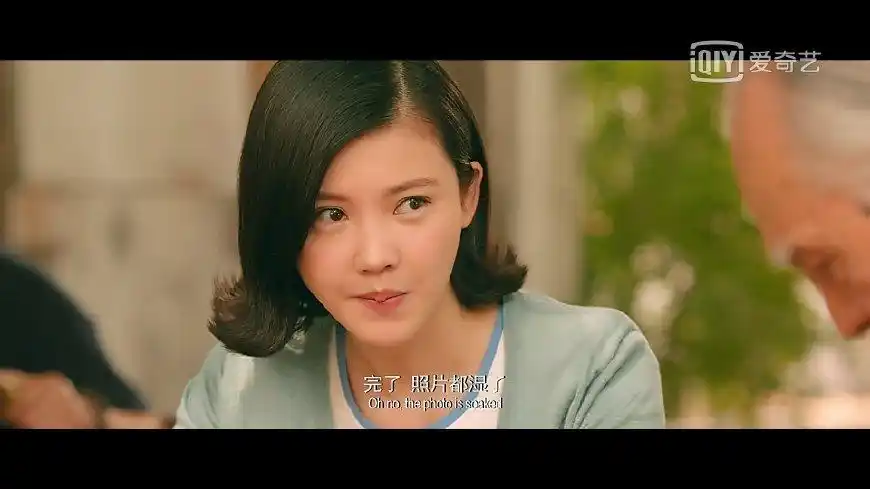 重返20岁杨子珊20岁胡冰卿20岁同款出镜谁丑谁尴尬