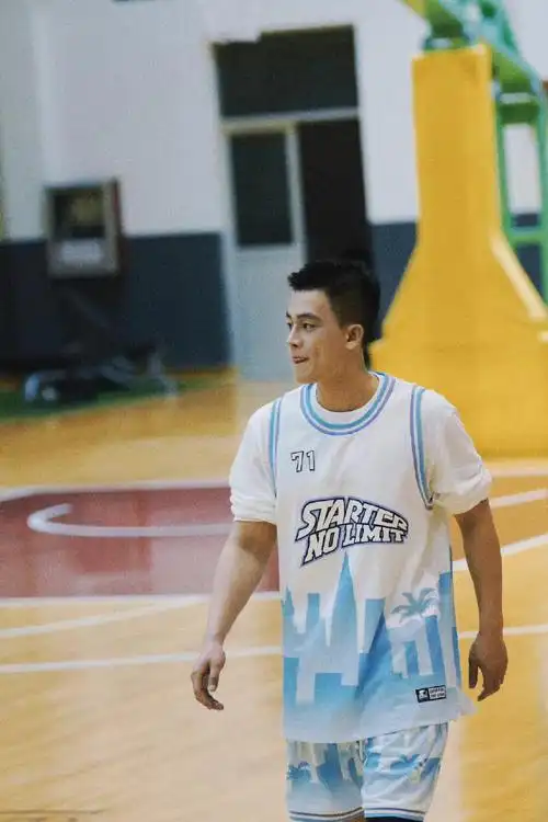 欧豪立夏篮球九宫格