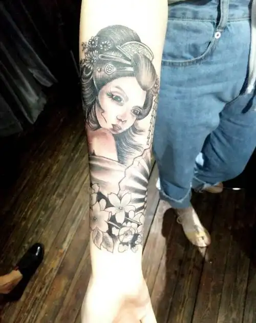 小臂虞姬纹身图片