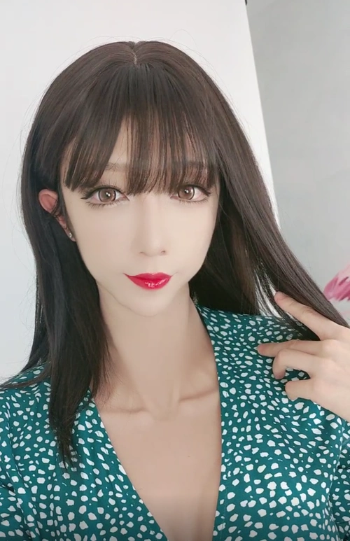 必须收藏全网顶级女装大佬名单