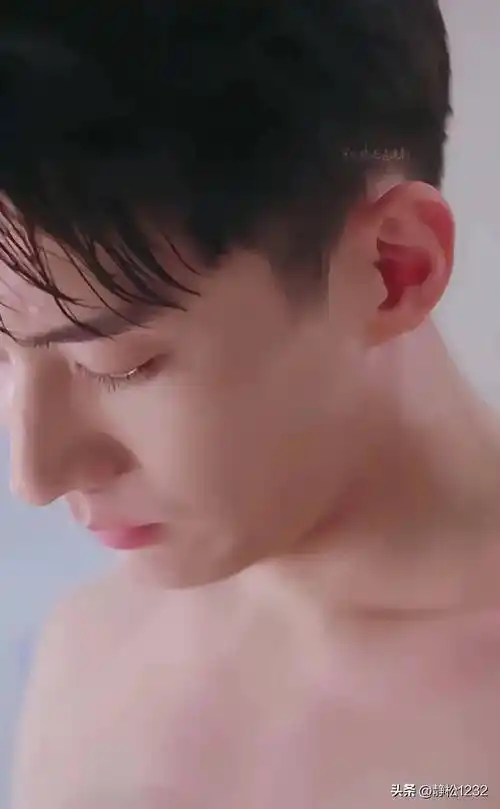 邓为20,肖战第9,张艺兴第7,吴磊第4_身材_腹肌_时尚