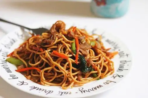 这样做的三鲜炒面每天都想吃,简单又好吃!