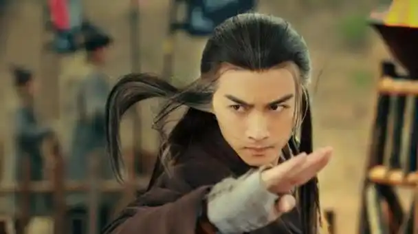 不仅是《射雕英雄传》中的主角,更是《神雕侠侣》时代的精神引领者.