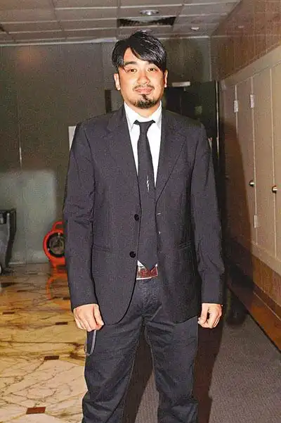 歌手恭硕良涉殴医生案澳门开审 自认"好丑"