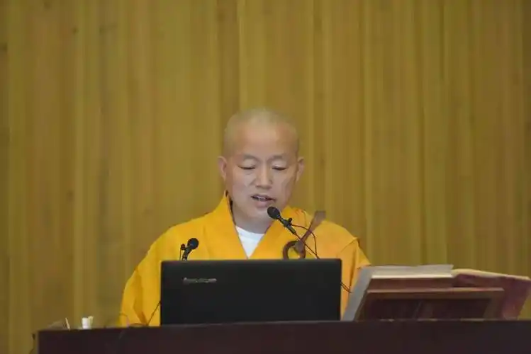 67明海大和尚讲普门品一称观世音菩萨名即可解脱危难