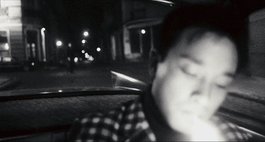 抽烟就服周星驰的拽,刘德华的吊,周润发的帅,张国荣的沧桑