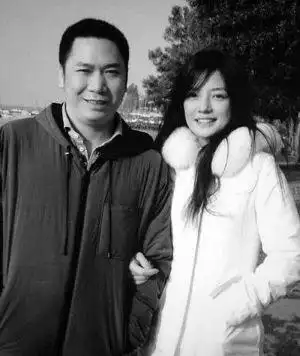赵薇黄有龙夫妇罕见合影曝光(图)_影音娱乐_新浪网
