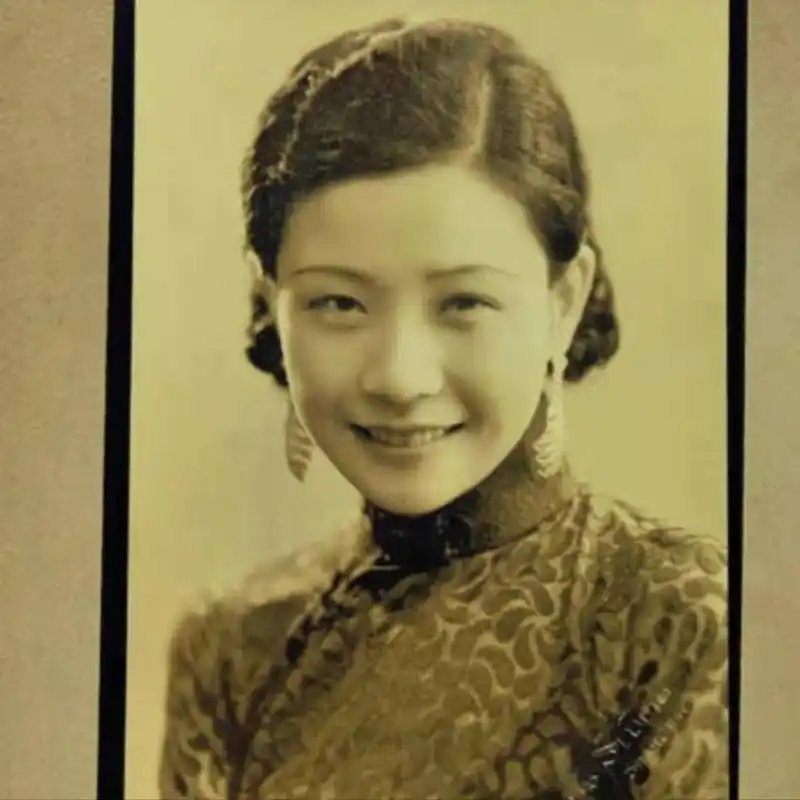 阮玲玉25岁吞安眠药自杀约30万人为她送行两任男友下场凄凉