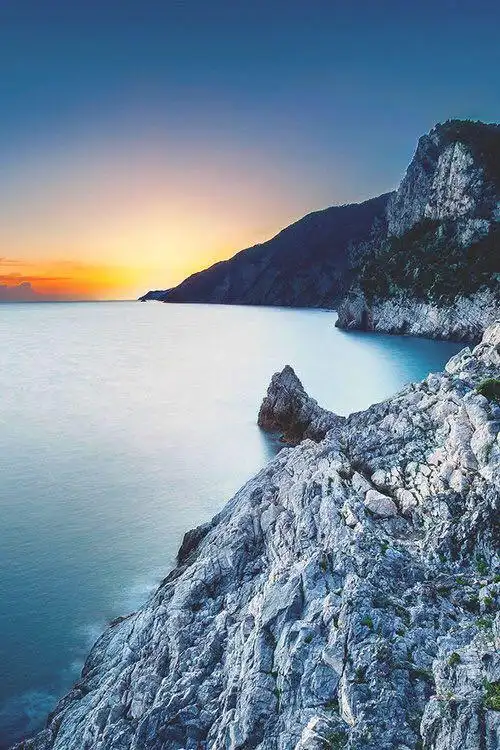 做人大度,方能大气;胸怀博大,可容世界.