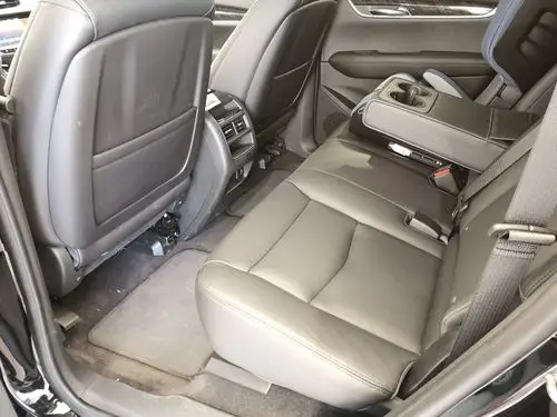 心中完美小公主 到店看凯迪拉克xt5 25t豪华型