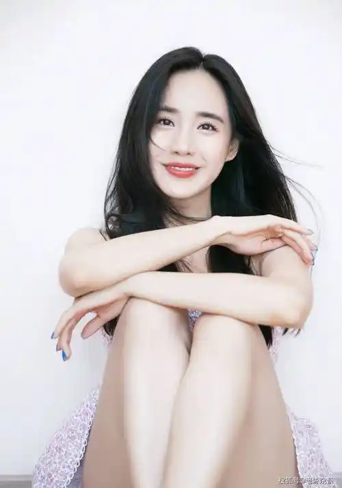 41岁王智,依旧性感饱满特迷人,怪不得演得了"秋雅"_时尚_角色_广大