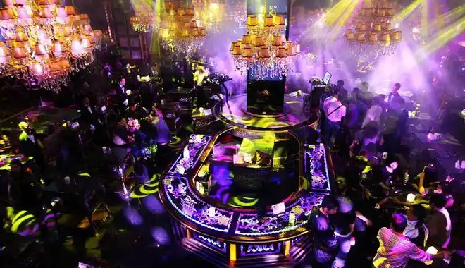 广东队任骏飞副业大曝光自家烧腊店打九折庆祝宏远夺九冠