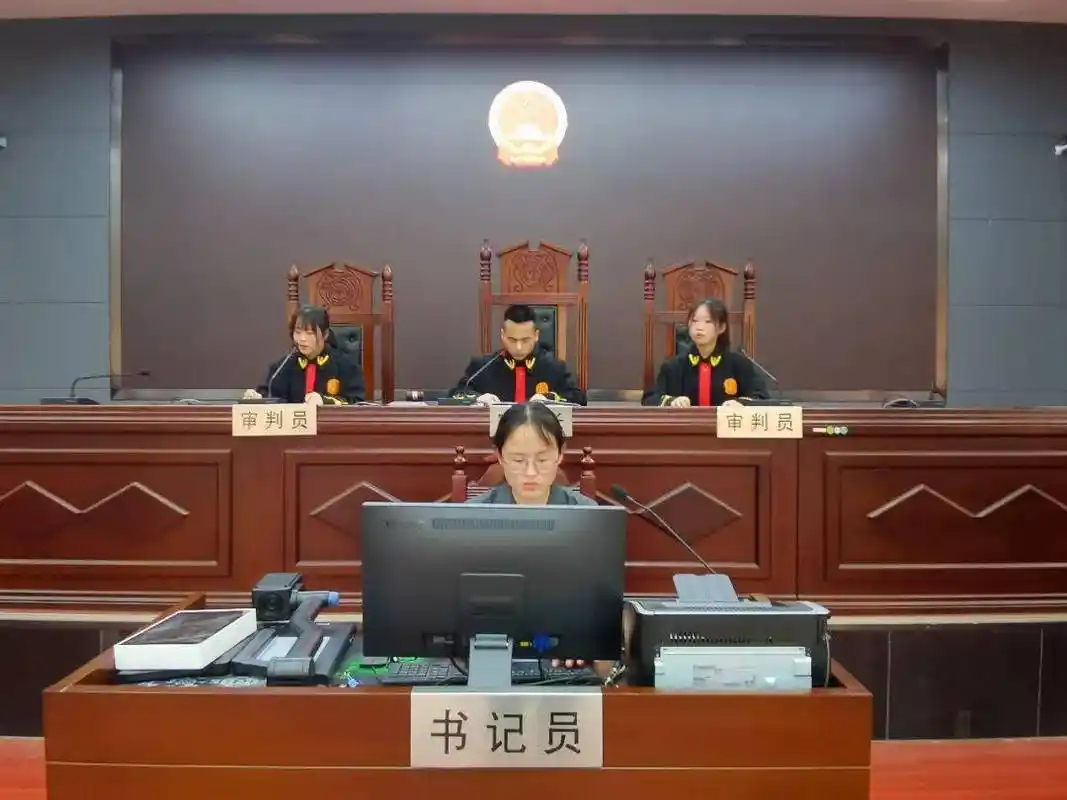 深受震动毕节这个法庭假戏真做