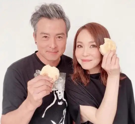 名字,可能她在剧中角色名字"何仙姑"更出圈,相比前两位郭妃丽和范文芳