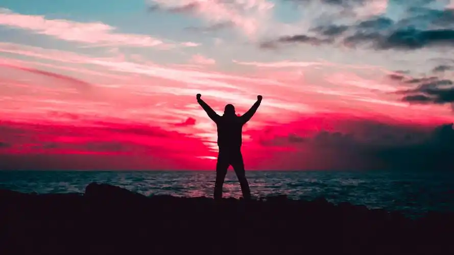 孤独背影唯美高清图片桌面壁纸