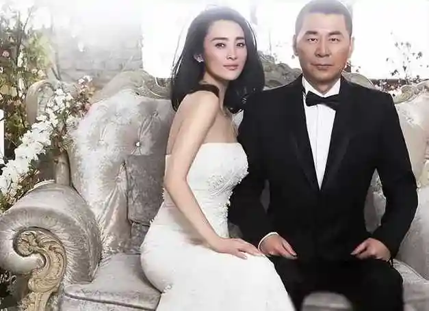 知三当三私生活混乱不要再装了陈建斌只是一个接盘侠