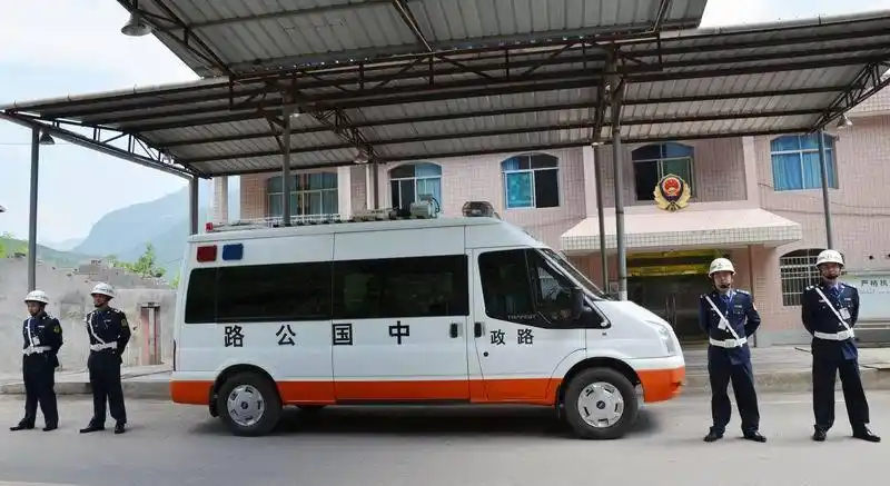 新形式下应运而生的产物 公路综合执法车_交通