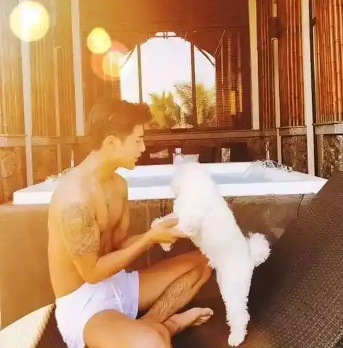 《快男》姜潮出柜还约炮深圳网红 粉丝都称活好"x欲强"